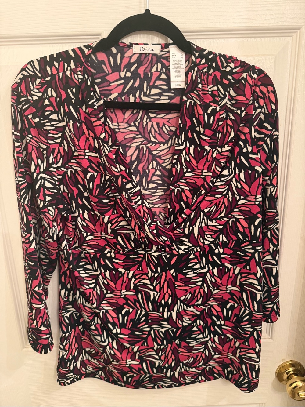 liz & co. Black Pink White Printed Surplice Women's Top